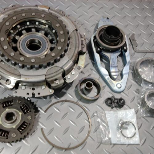 KIT DE CLUTCH PARA VOLKSWAGEN GOLF MK6
  PASSAT B7 B6 POLO V TOURAN SCIROCCO 0AM198141C