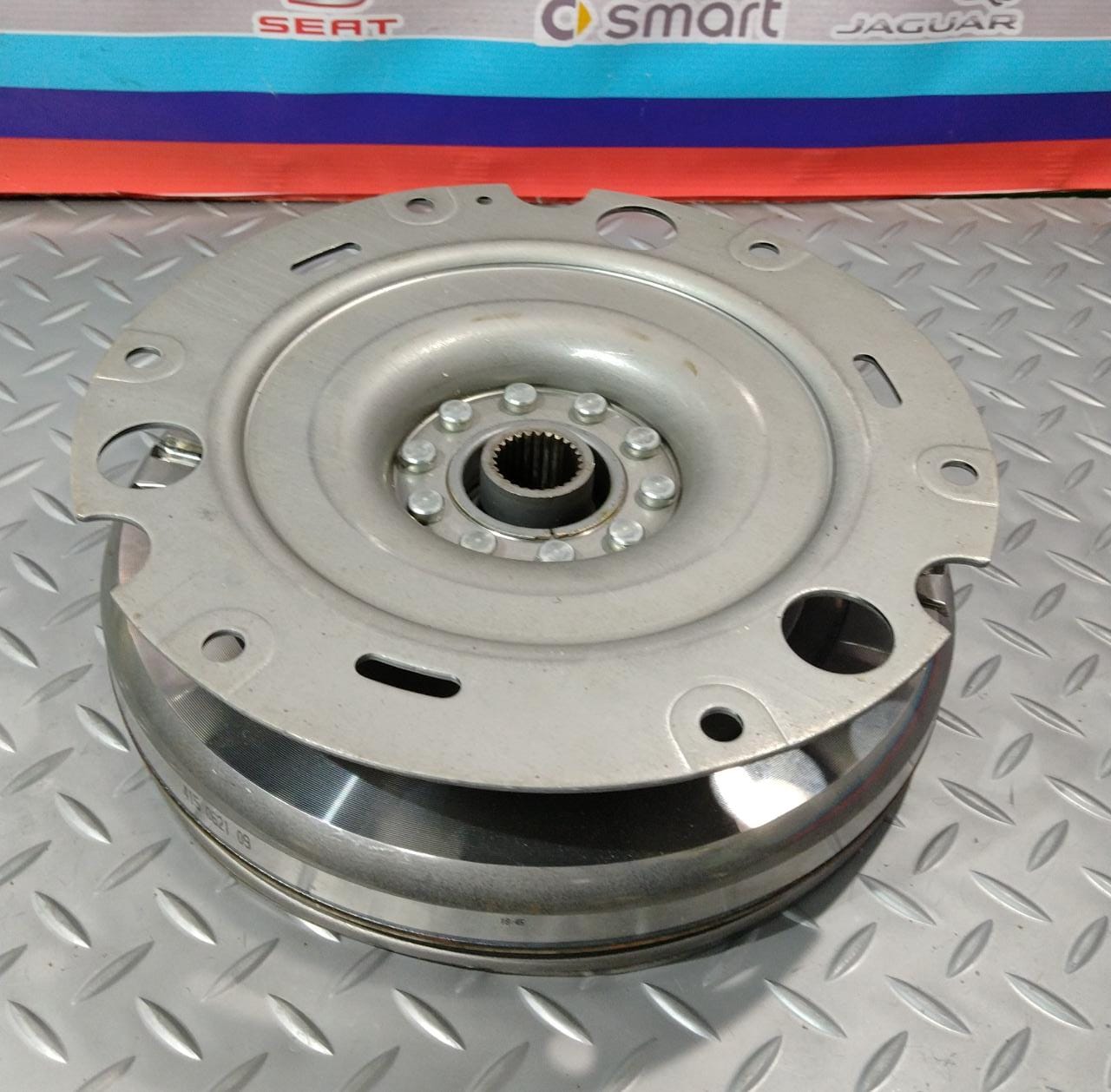 VOLANTE AUDI A4 B8 2009-2016 3.0 TDI A6 C7 Q5 3.0 TDI PORSCHE MACAN 3.0 GTS 3.0 S 2014-2018 0B5105317K 1 VOLANTE AUDI A4 B8 2009-2016 3.0 TDI A6
C7 Q5 3.0 TDI PORSCHE MACAN 3.0 GTS 3.0 S 2014-2018 0B5105317K