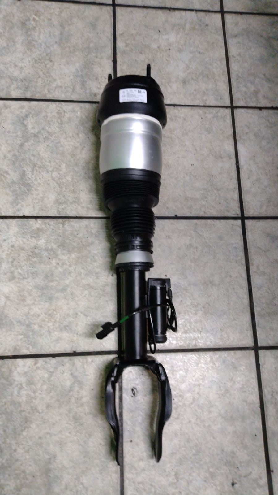 AMORTIGUADOR DELANTERO NEUMATICO R PARA MERCEDES BENZ (2011-2015) 1663201314 1 AMORTIGUADOR
DELANTERO NEUMATICO R PARA MERCEDES BENZ (2011-2015) 1663201314
