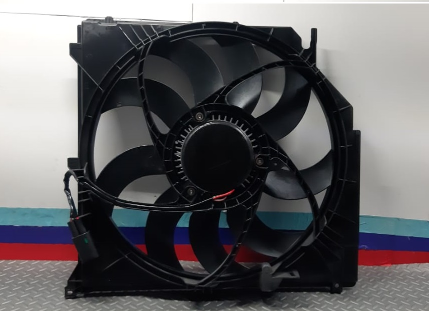 VENTILADOR DE MOTOR PARA BMW (2004-2011) 1 VENTILADOR
DE MOTOR PARA BMW (2004-2011)