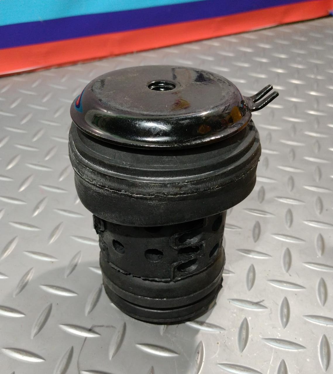 CARGADOR MOTOR PARA VOLKSWAGEN (1993-1998) 1H0199609G 1 CARGADOR MOTOR PARA VOLKSWAGEN
(1993-1998) 1H0199609G
