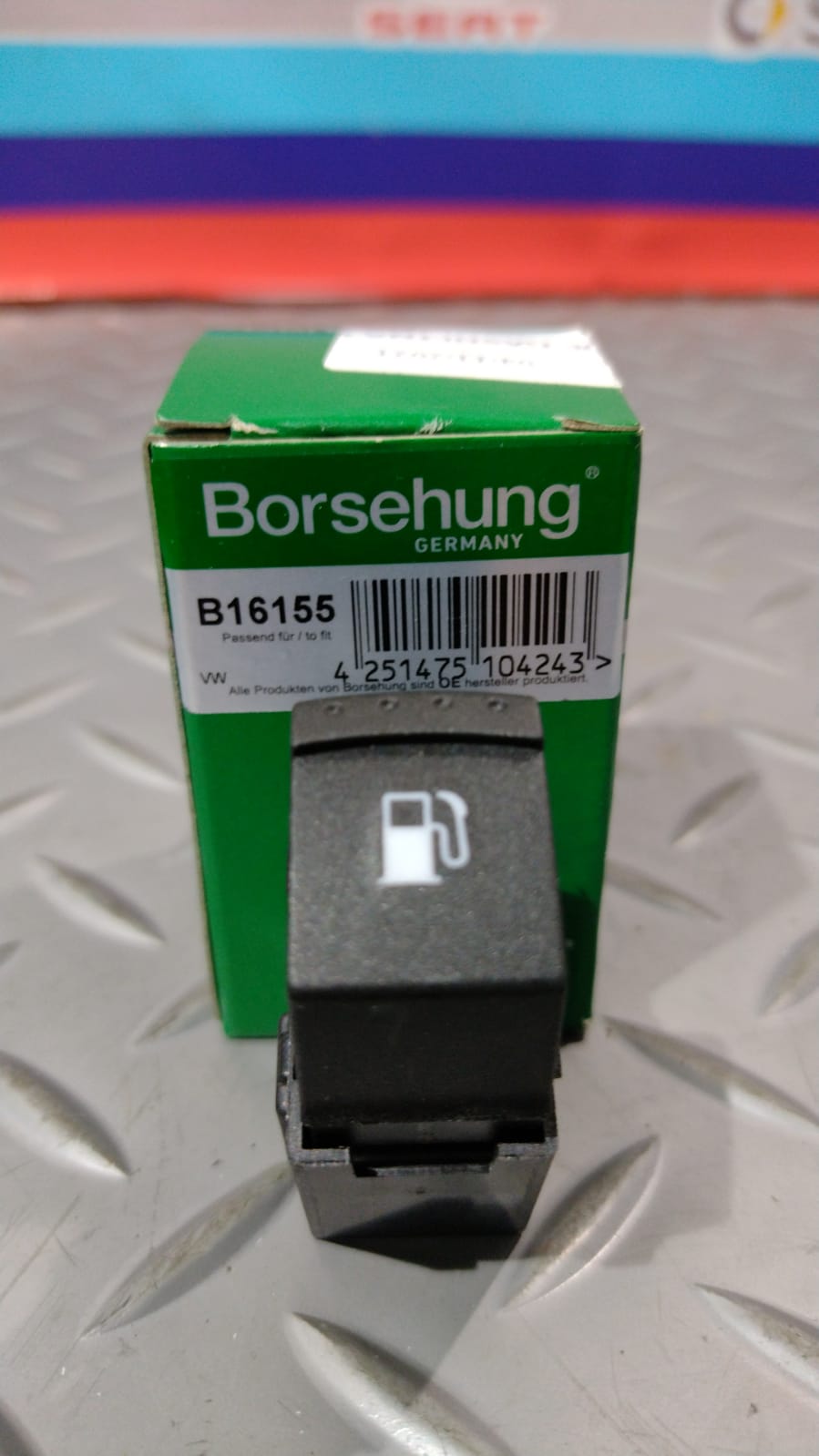 BOTON DESBLOQUEO TAPA TANQUE GASOLINA PARA VOLKSWAGEN (1999-2004) 1J0959833A 1 BOTON
DESBLOQUEO TAPA TANQUE GASOLINA PARA VOLKSWAGEN (1999-2004) 1J0959833A