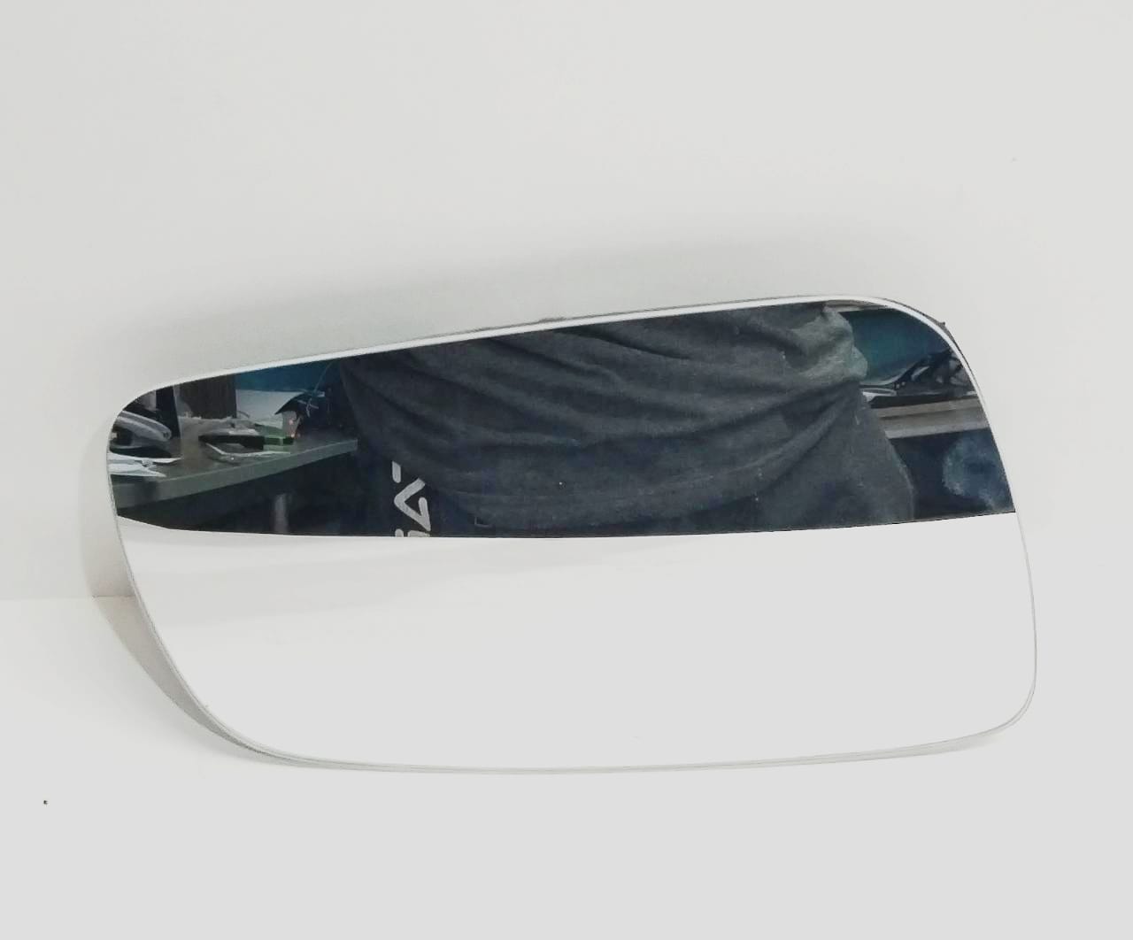 ESPEJO DE RETROVISOR R PARA SEAT (1997-2004) 1J1857522B 1 ESPEJO DE RETROVISOR R PARA SEAT
(1997-2004) 1J1857522B