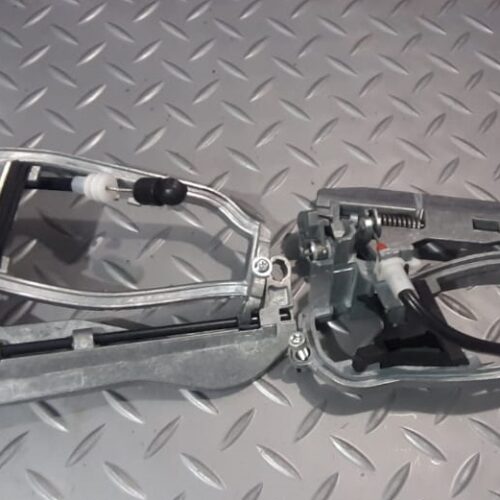 CONTRABASE
DE MANECILLA DE PUERTA DELANTERA L PARA BMW (2000-2006) 51218243615