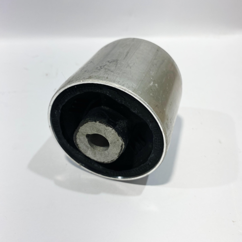 BUJE MULETA VOLKSWAGEN AUDI A4
A5 B8 QUATTRO 3.0T AUDI Q5 2008 8K0407183D