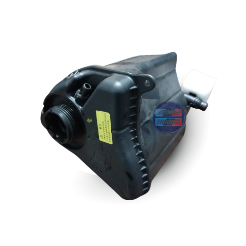 DEPOSITO DE AGUA PARA  BMW F10 530 525D 535I F07 530 530D 520D F11 535I 520 520D 518D F13 640I 2010-2016 17137647283 PARA BMW F10 2010-2016 ()